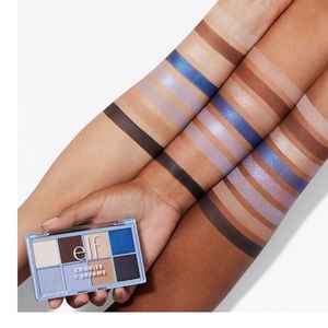 A limited-edition 8-piece shadow 
palette inspired by cookies 'n cream richness.